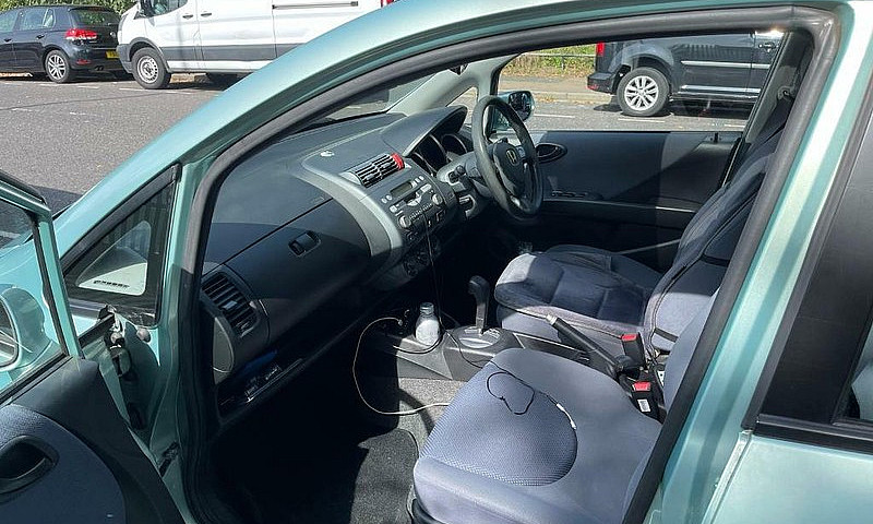Honda Jazz Auto Se 1...