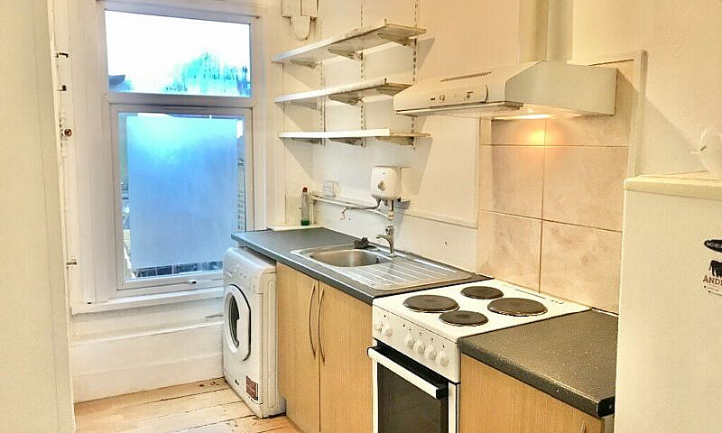 Studio Flat To Let A...