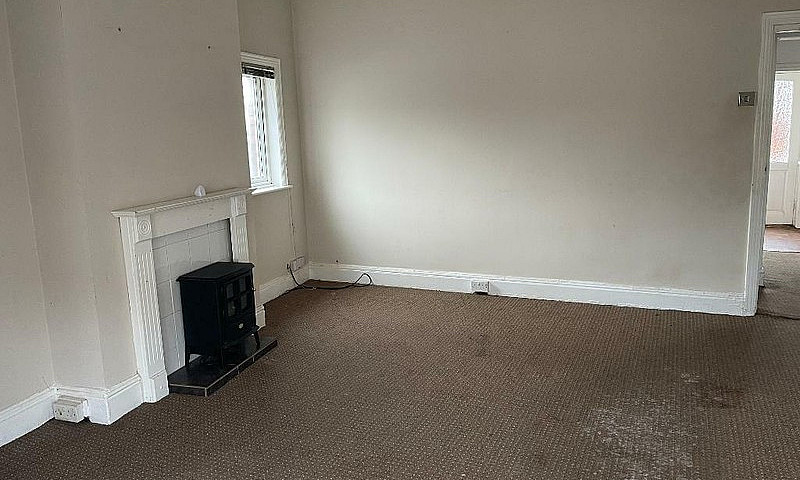 3 Bedroom Flat In Ma...