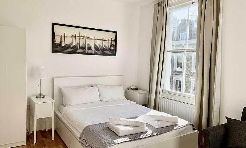 Studio Flat In Ifiel...