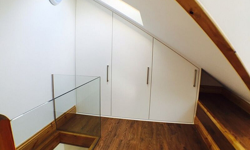 Small Characterful S...
