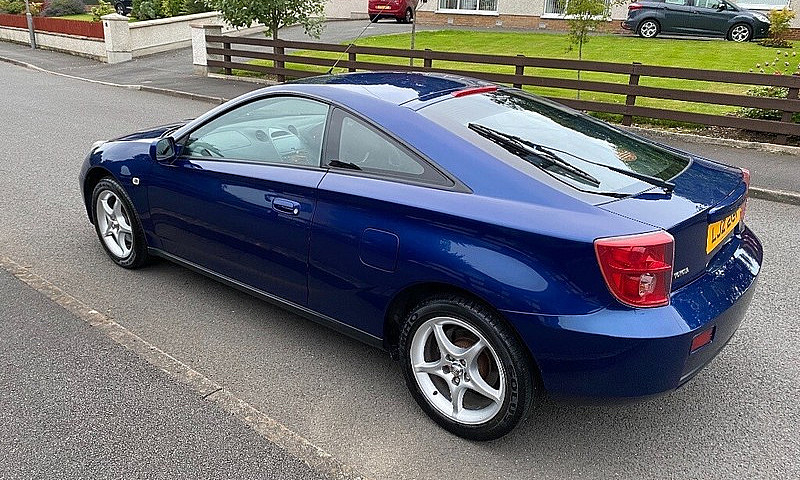 2005 Toyota Celica 1...