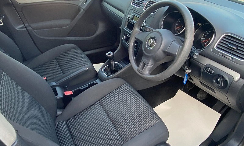 Volkswagen  Golf 1.2...