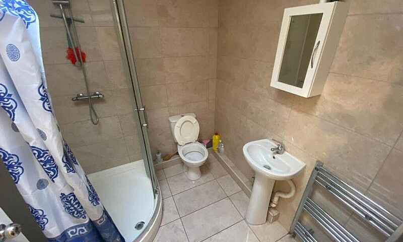 Five Bed With Two Ba...