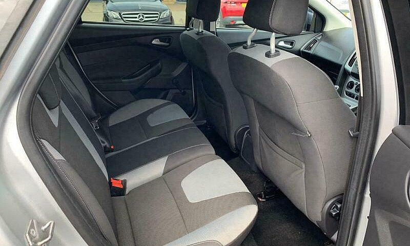 Ford Focus Zetec 1.6...