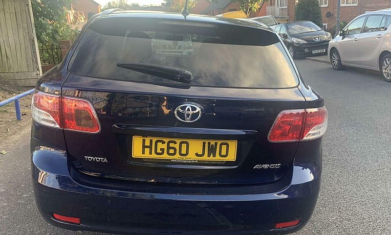 2011 Toyota Avensis ...
