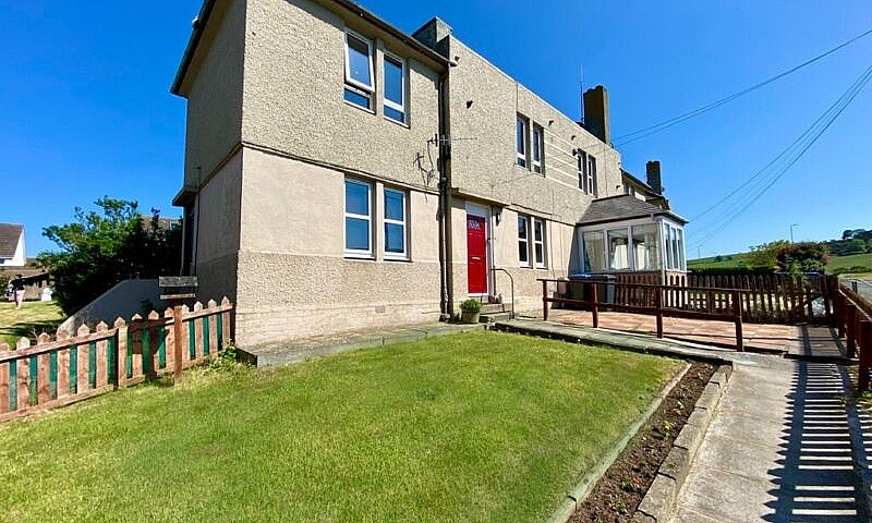 2 Bedroom Spacious G...