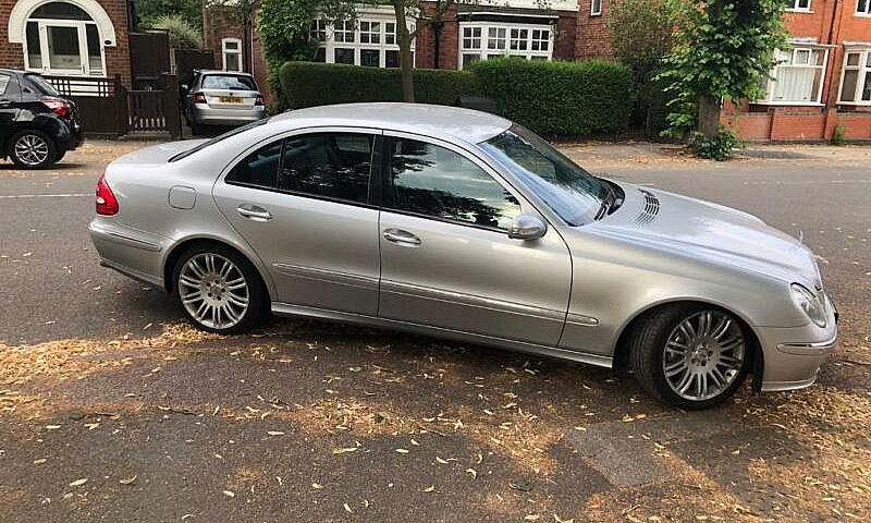 Mercedes E Class E32...