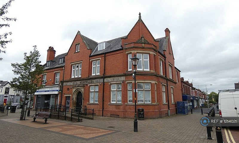 1 Bedroom Flat In Re...