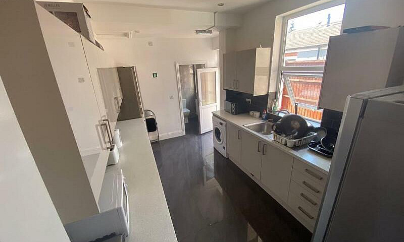 24 Hour Move In Acco...