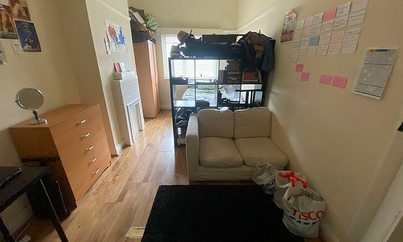 5 Bedroom Flat In Pa...