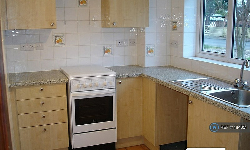 1 Bedroom House In T...