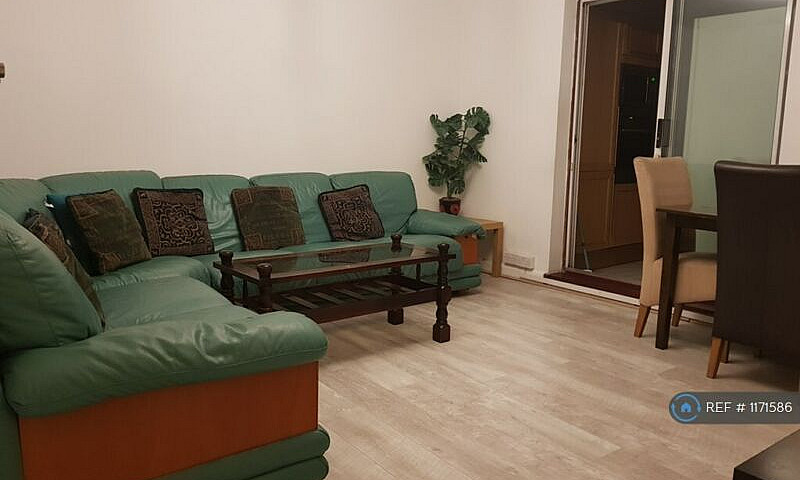 1 Bedroom In Orchard...