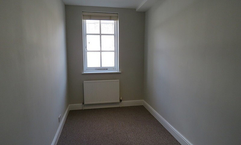 Clapton Sq, E5 - 2 B...