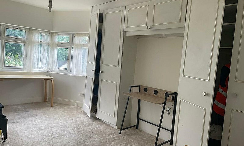 4 Bedroom House In C...