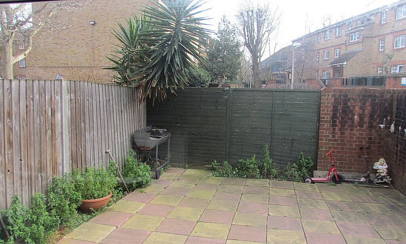 Spacious 4 Bedroom T...
