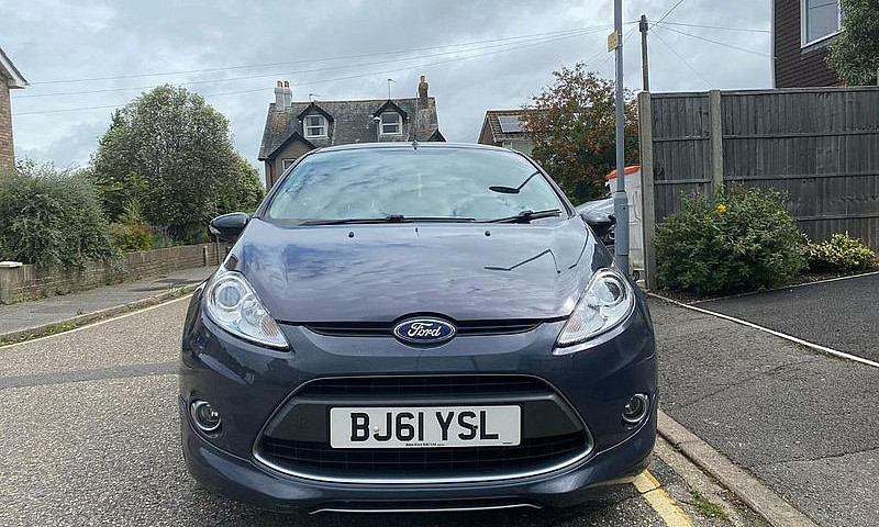 Ford Fiesta Metal...
