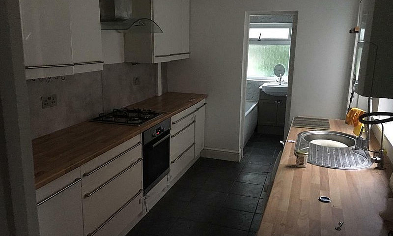 3 Bed Terrace House ...
