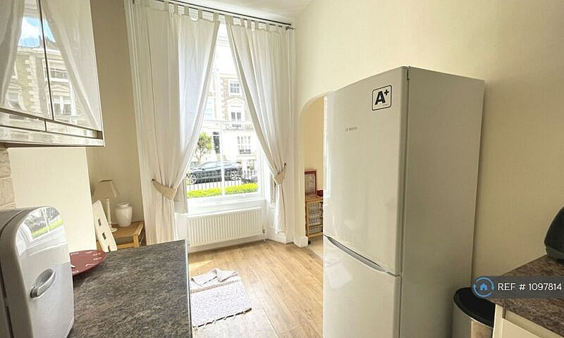 1 Bedroom Flat In St...