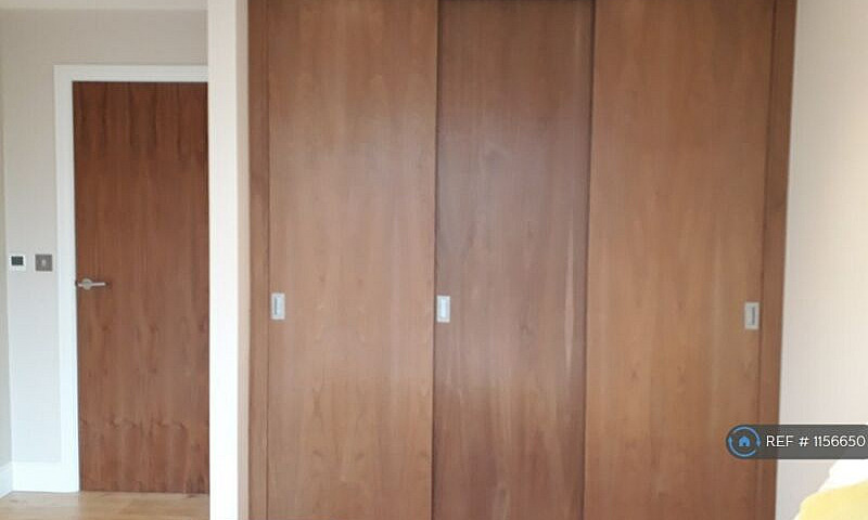 2 Bedroom Flat In Fe...