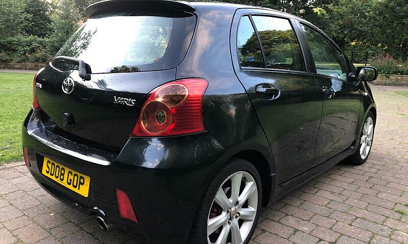 2008 Toyota Yaris 1....