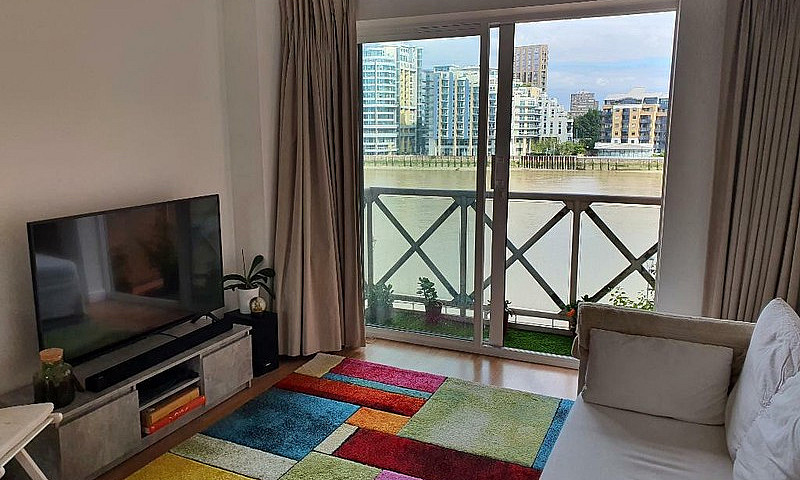 2 Bedroom Flat In Wa...