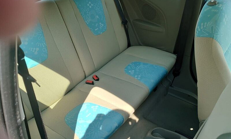 2009 Ford Ka ...