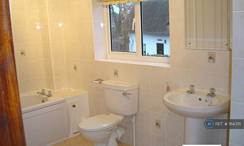 1 Bedroom House In T...