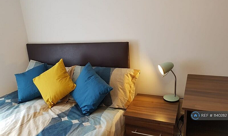1 Bedroom In Holt Ro...