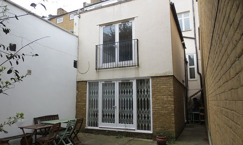 1 Bedroom Mews House...