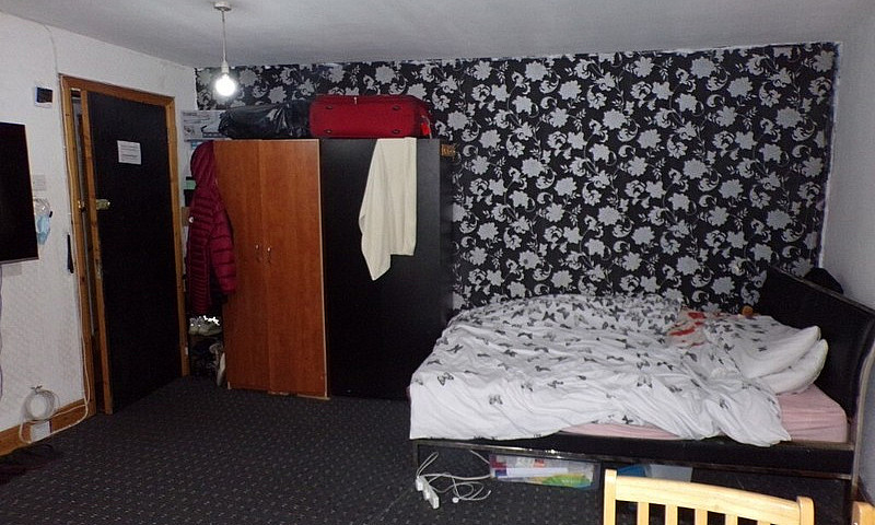 Studio Apartment – L...