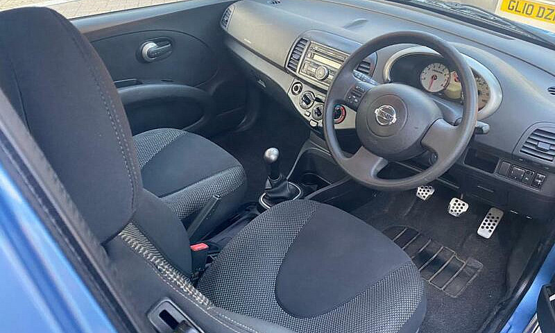 Nissan Mirca...