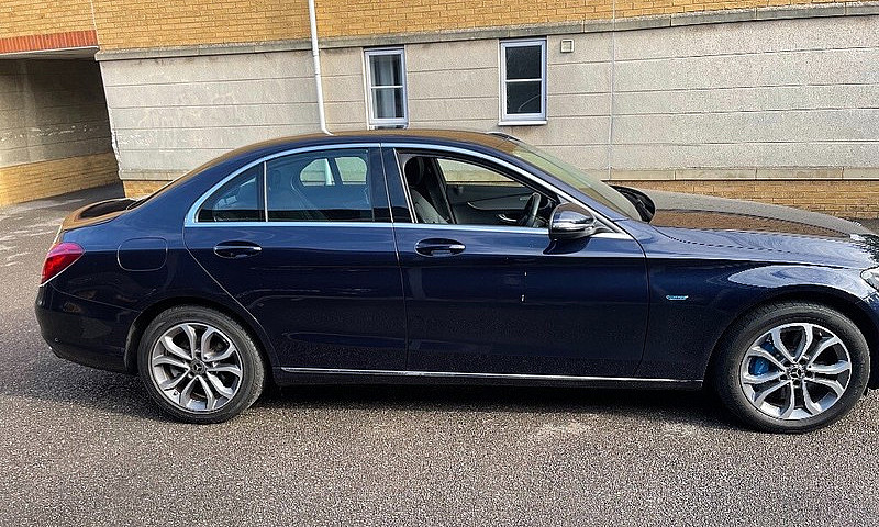 2017 Mercedes-Benz C...