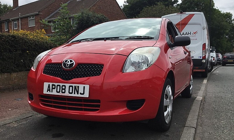Clean 2008 Toyota Ya...
