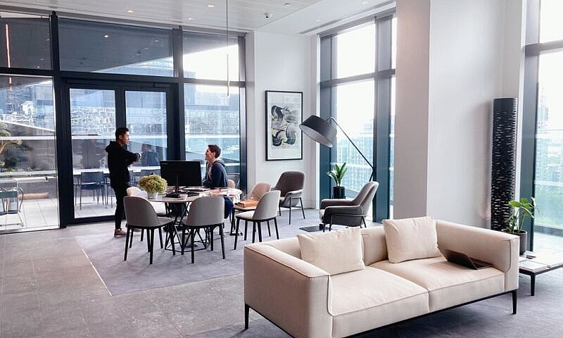 A Luxurious Studio F...