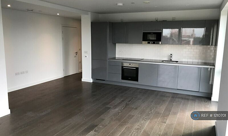 2 Bedroom Flat In Si...