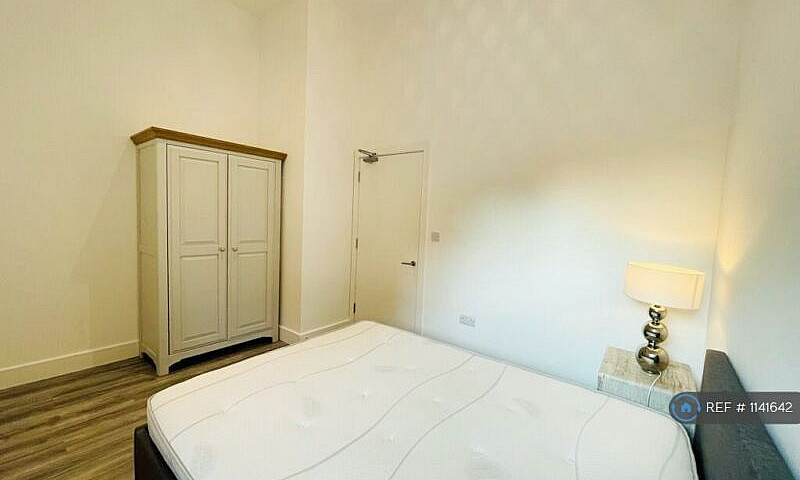 1 Bedroom Flat In Si...