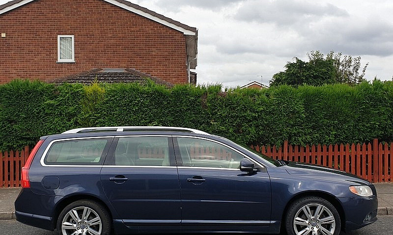 2011 61 Reg-Volvo V7...