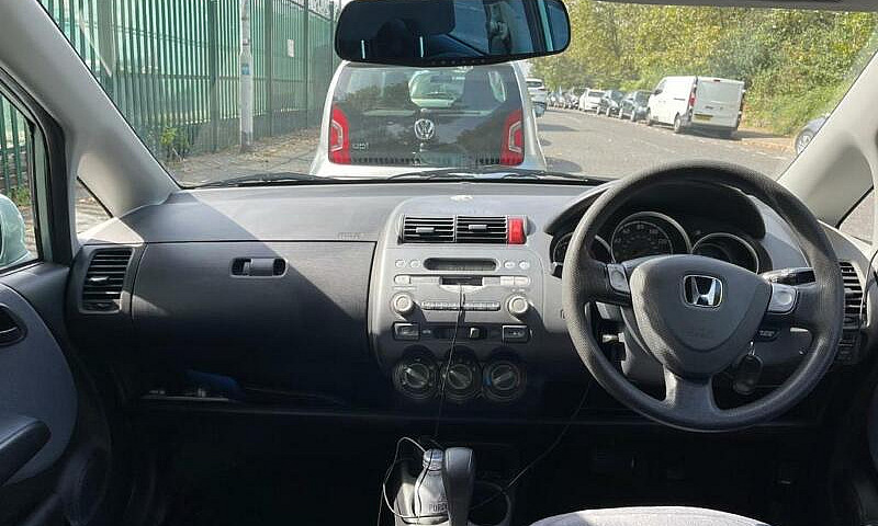 Honda Jazz Auto Se 1...