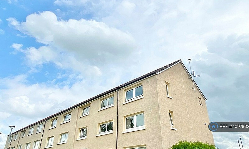 3 Bedroom Flat In Av...