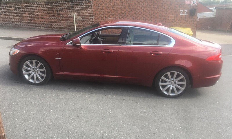 2010 10 Jaguar Xf 3....