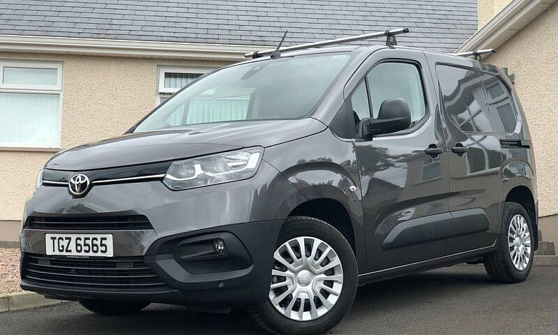 2021 Toyota Proace C...