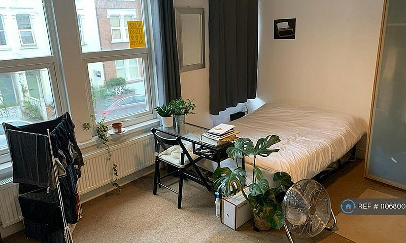 5 Bedroom Flat In So...
