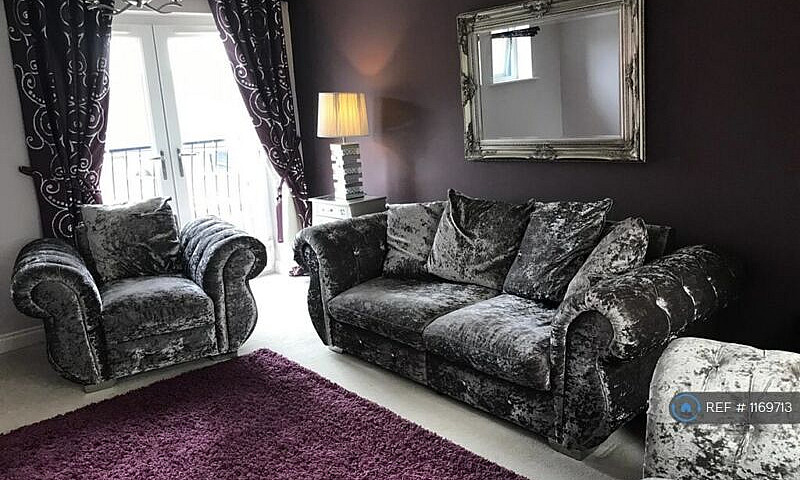 5 Bedroom House In W...