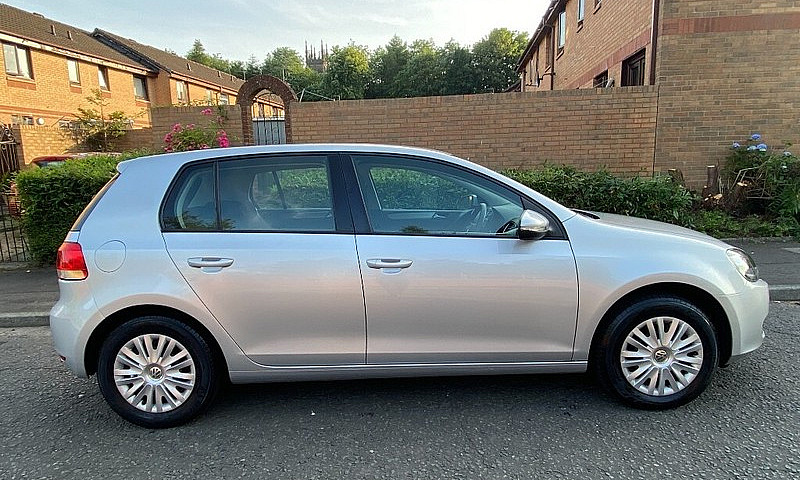 Volkswagen  Golf 1.2...