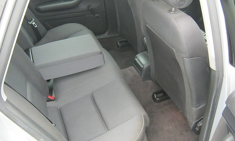 Audi A4 Se Saloon Au...