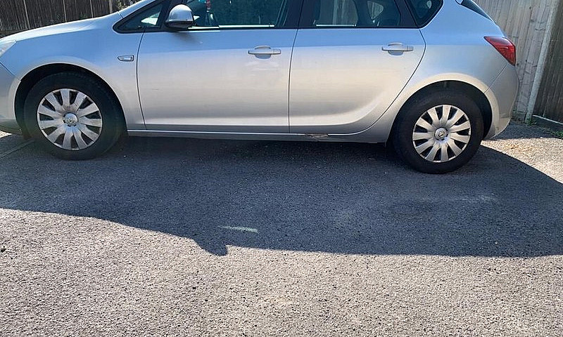 Vauxhall Astra Exclu...