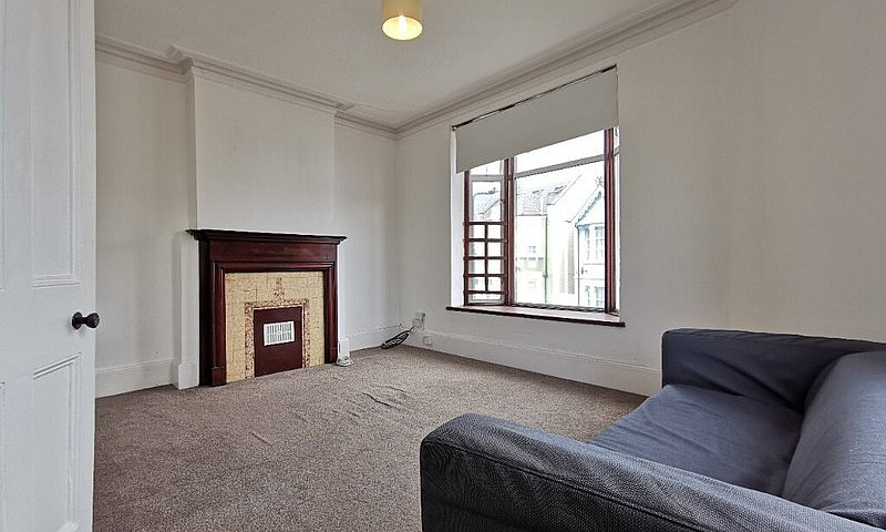 Large First Floor Fl...