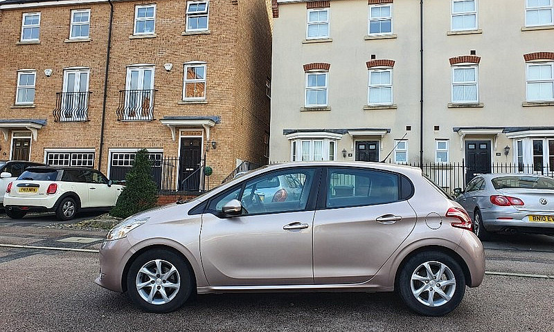 Peugeot 208 Active M...