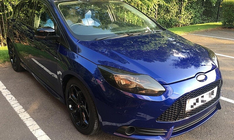 2014 14 Ford Focus 1...